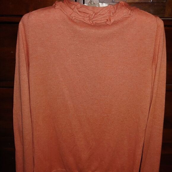 Wool blend Talbots Sweater ruffled neckline with full buttons. Size Small. Light - Picture 4 of 7